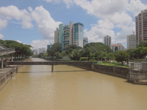 TPY and Balestier divided by PIE and this "黄河" canal which links to Kallang River